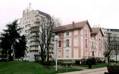 la rue Paul Eluard